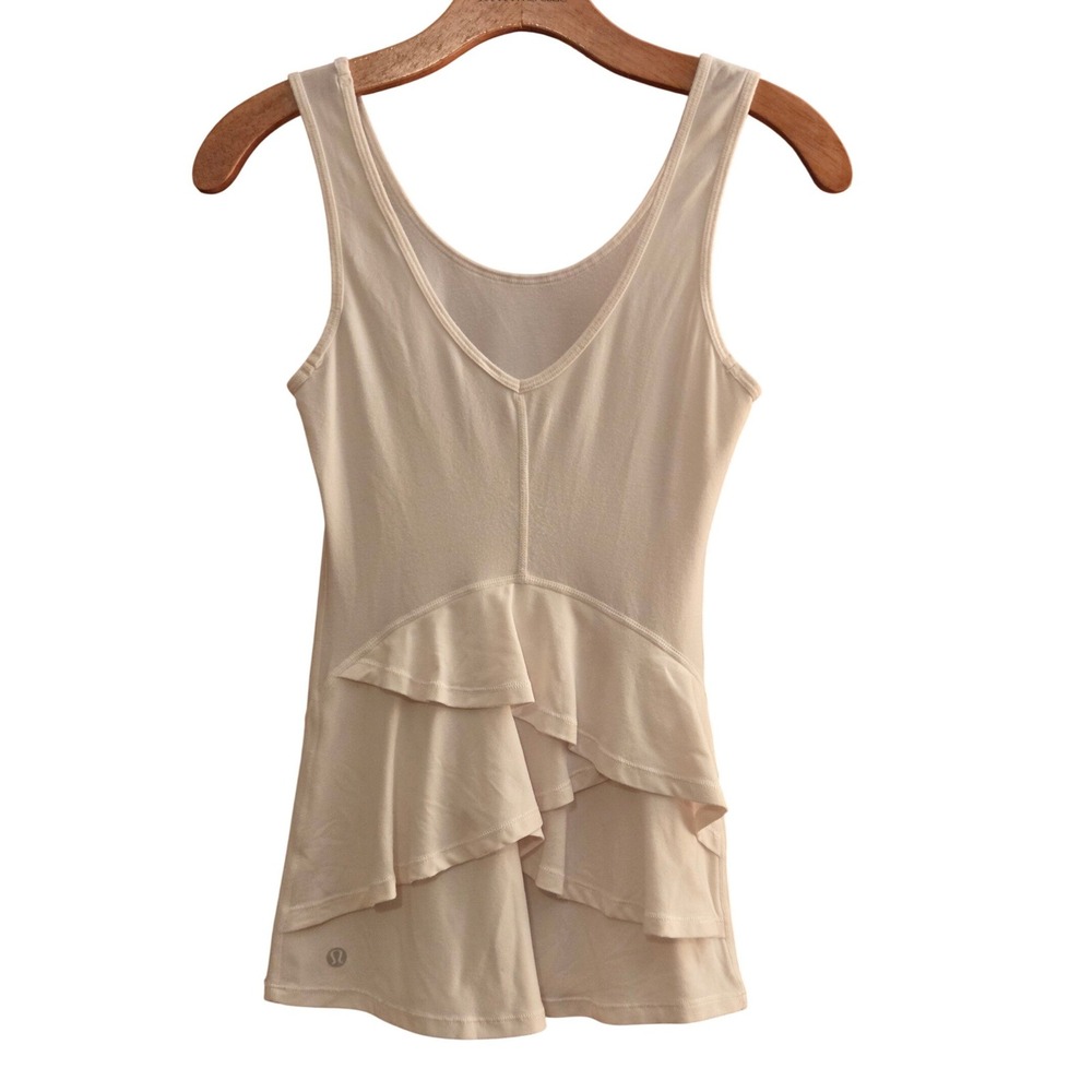 Lululemon "Hustle" White Ruffle Back Tank Top Scoop Neck Athletic Yoga Sz 2